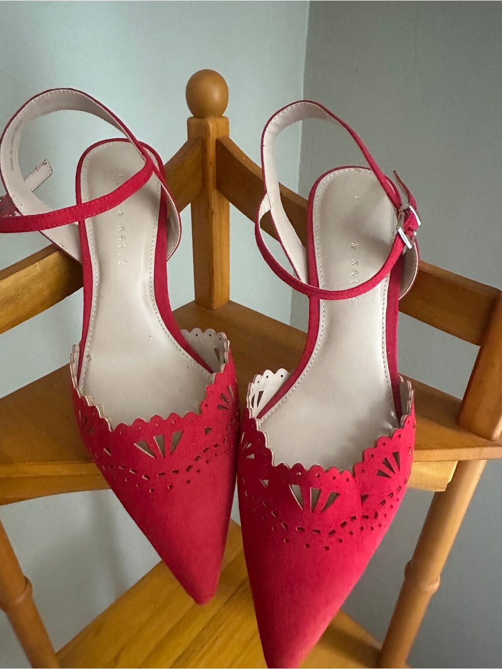 NWT Kelly & Katie Cherry Red Pointed-Toe Scalloped Ankle Strap Heels